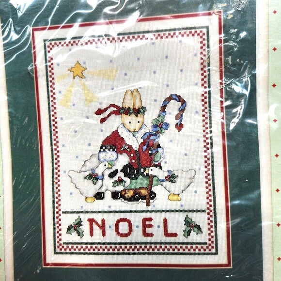 Vintage Christmas Noel Bunny Cross Stitch Kit Daisy Kingdom Bucilla 82884 NOS - Picture 2 of 6